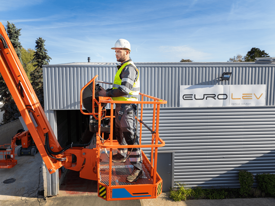 Pôle opérateur conducteur nacelle Eurolev